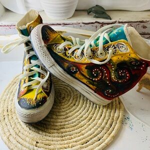 Hand painted wedge Converse